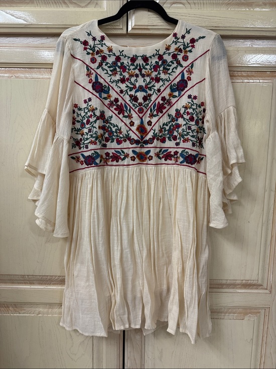 Umgee Dresses & Skirts - Umgee Cream Mini Dress with Multicolor Floral Embroidery
